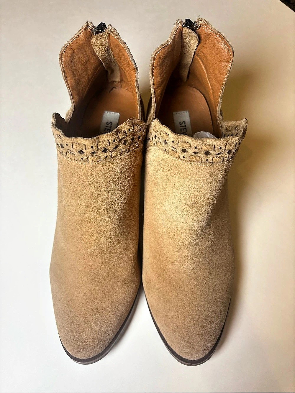 Steve Madden Faux Java Suede Ankle Boots Camel US 9